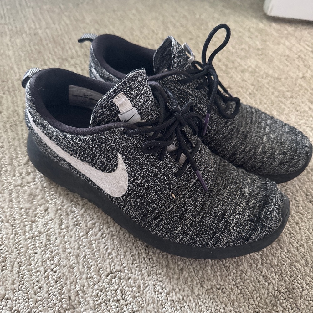 Women’s Nike shoes